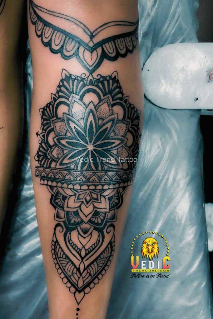 Mandala-lotus-tattoo-for-full-leg-tattoo-for-girl